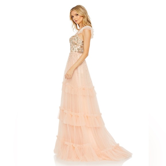 MAC DUGGAL
Cap Sleeve Embellished Tulle Gown - Picture 15 of 15